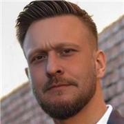 Englisch-Tutor bis Klasse 10B. Oberstufe nach Absprache.